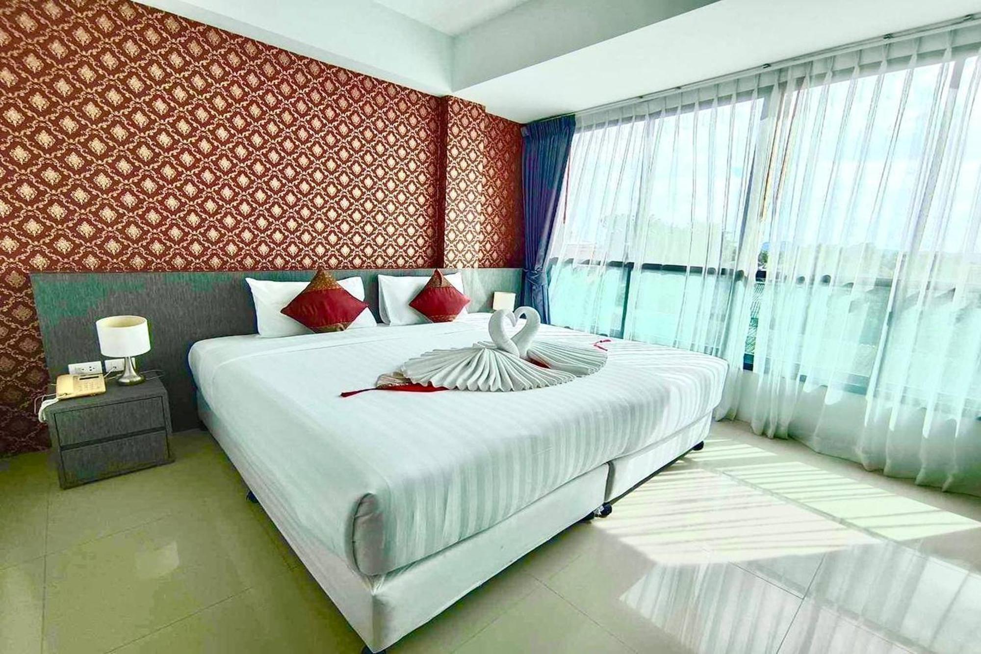 The Thames Pool Access Resort & Villa - Sha Extra Plus Chalong Εξωτερικό φωτογραφία